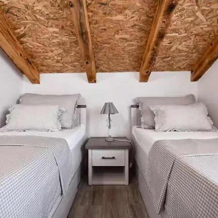 La Felicita - Two Bedroom Gornji Zemunik