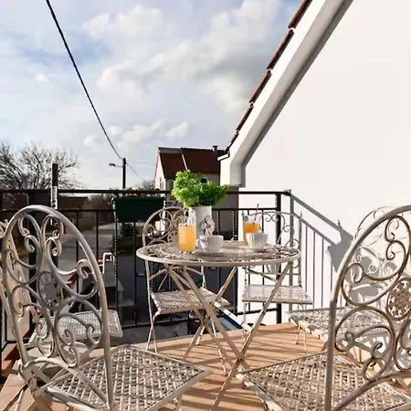 La Felicita - Two Bedroom * Gornji Zemunik