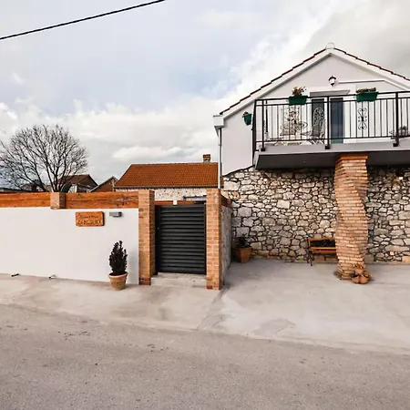 La Felicita - Two Bedroom Hébergement de vacances *